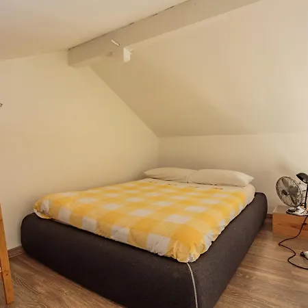 Apartment Aillet A 800 M De La Et 200 Des Commerces *