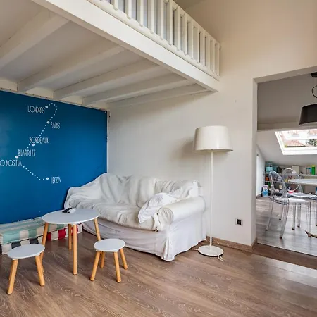Aillet A 800 M De La Et 200 Des Commerces Apartamento *